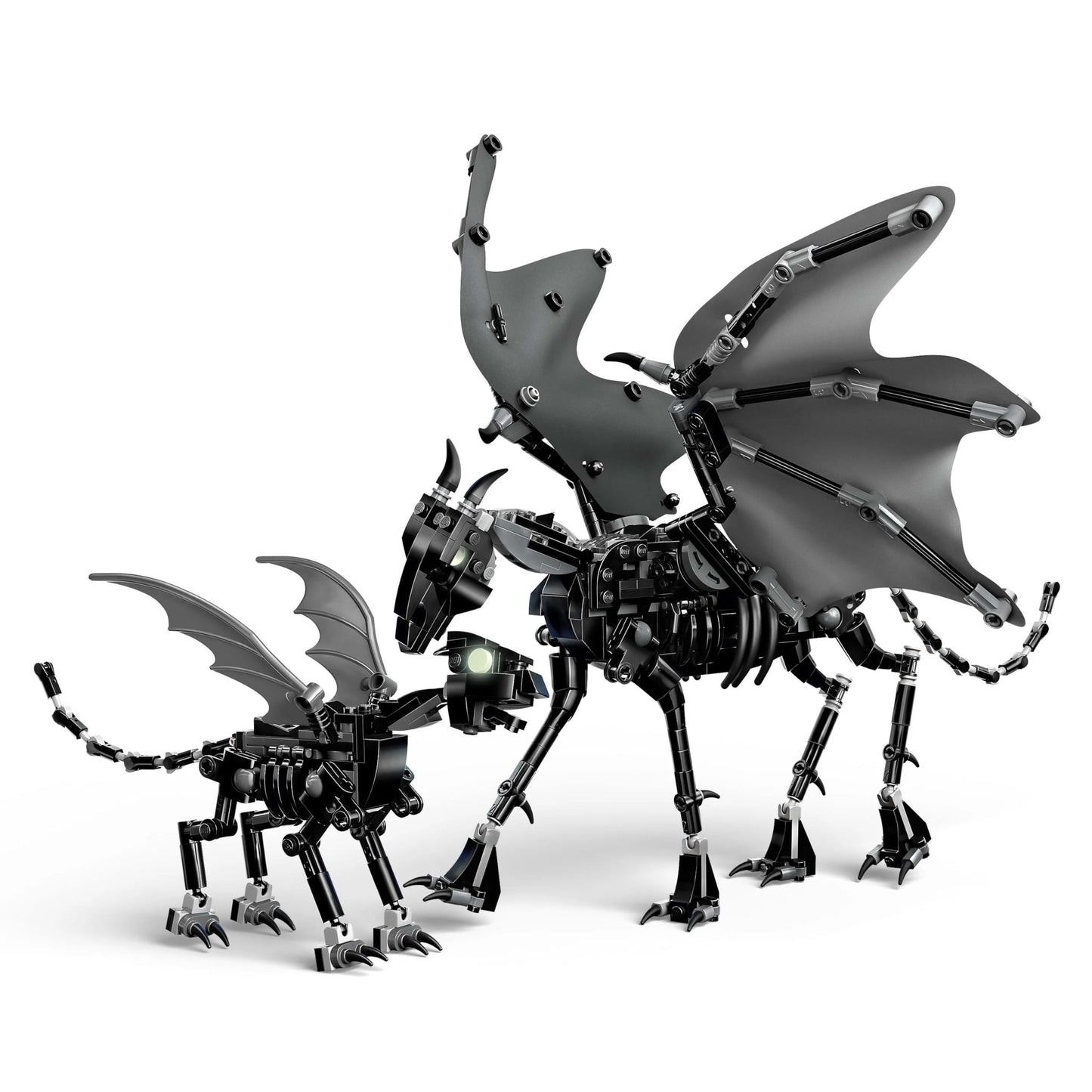 LEGO 76458 Harry Potter Thestral Family with Posable Wings, Head & Legs - incl. a Forbidden Forest Tree