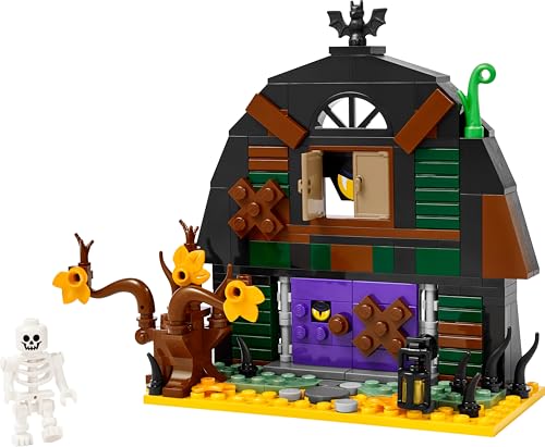 LEGO 40721 Halloween Barn with a Skeleton Minifigure and Spooky Accessories incl. a Bat & Lamps