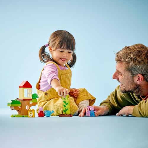 LEGO 10431 DUPLO Peppa Pig Garden and Tree House with 2 Figures, Flower Bricks and Accessories
