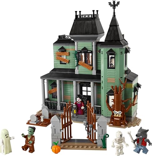 LEGO 31167 Creator 3in1 Haunted Mansion - Toy House Transforms into a Ghost Ship or a Train Set - Incl. 5 Minifigures