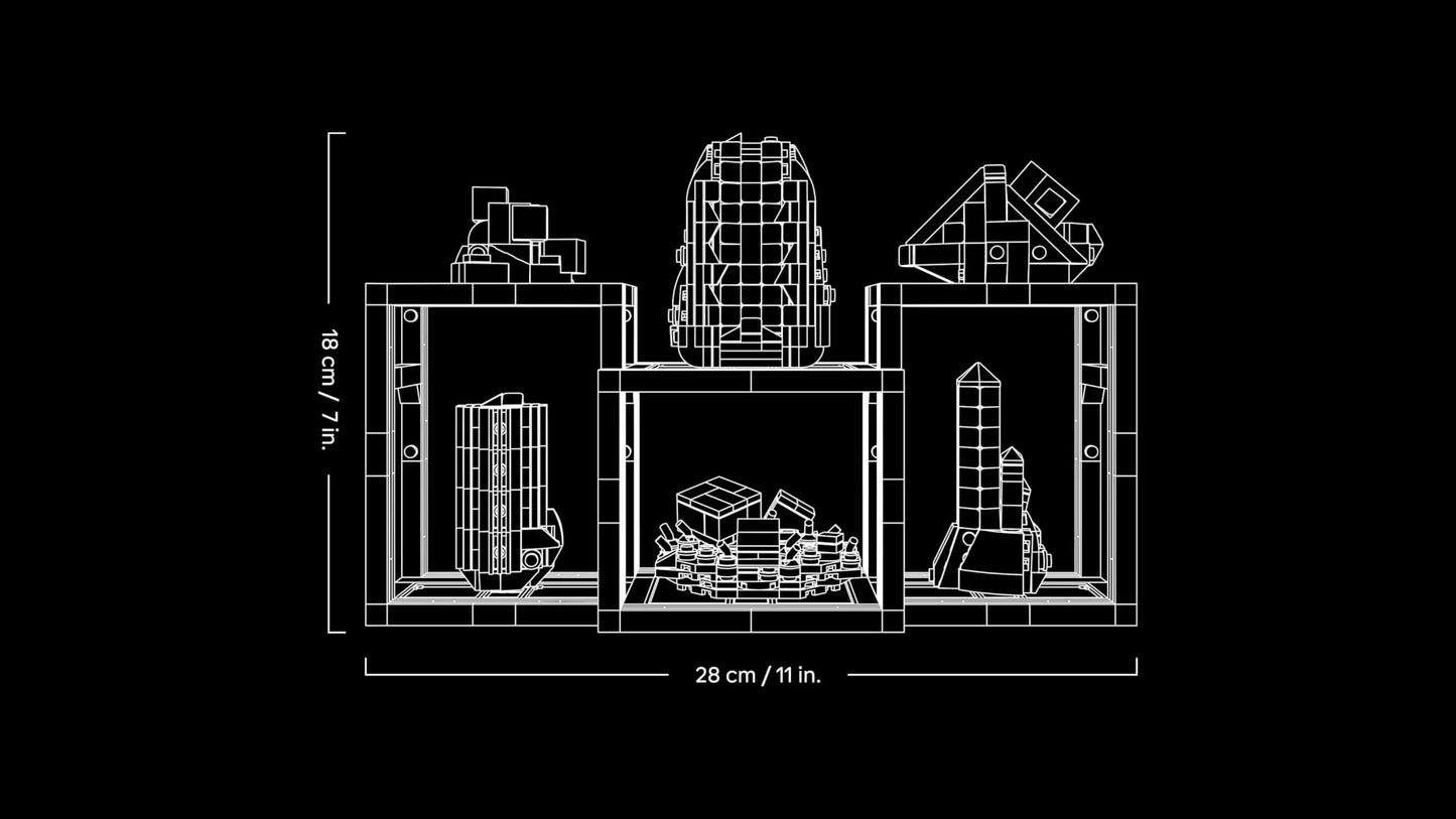 LEGO 21362 Ideas Mineral Collection - Display Model with Crystal Elements incl. Amethyst, Flourite & Tangerine Quartz, plus 3 Stands