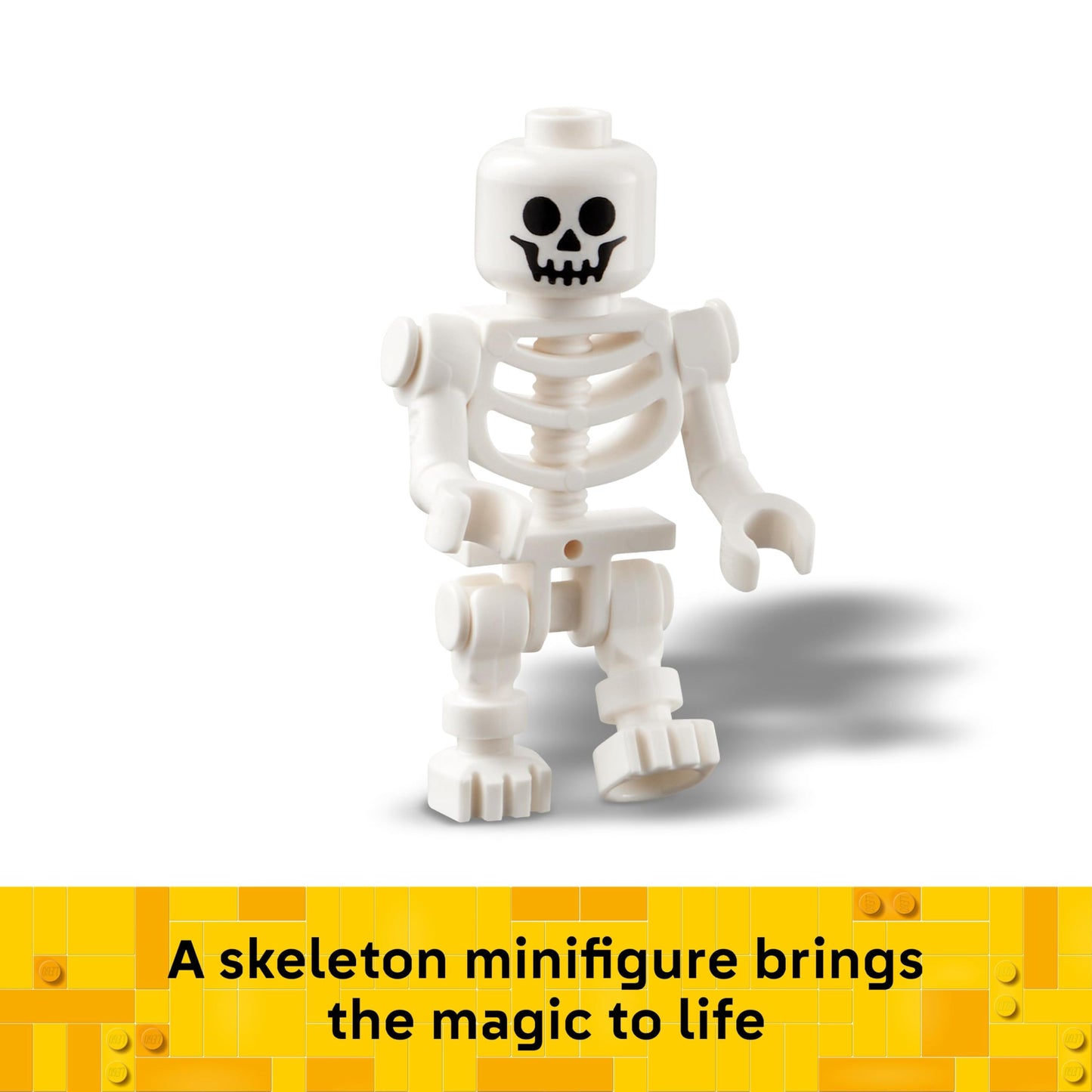 LEGO 40721 Halloween Barn with a Skeleton Minifigure and Spooky Accessories incl. a Bat & Lamps