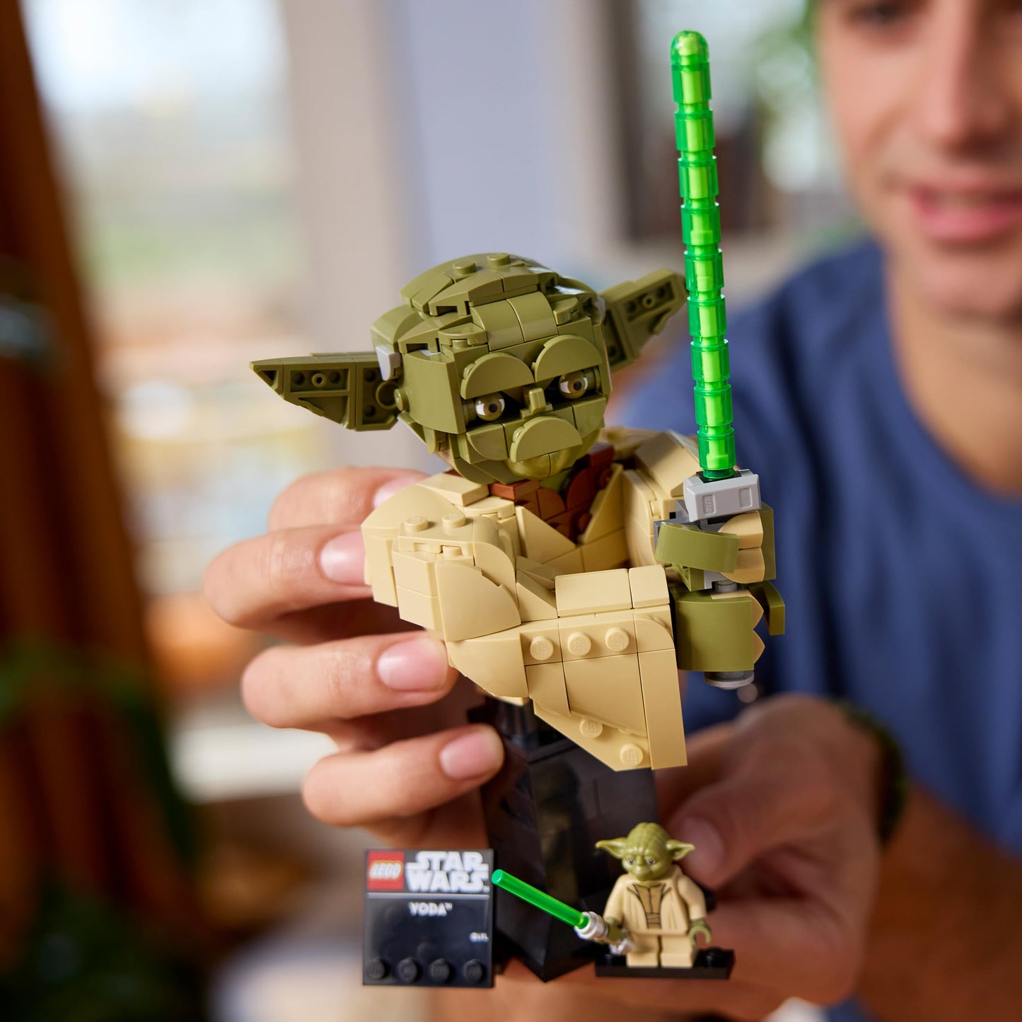 LEGO 75438 Star Wars Yoda Bust - Display Model Kit for Adults with Green Lightsaber & Collectible Jedi Master Minifigure