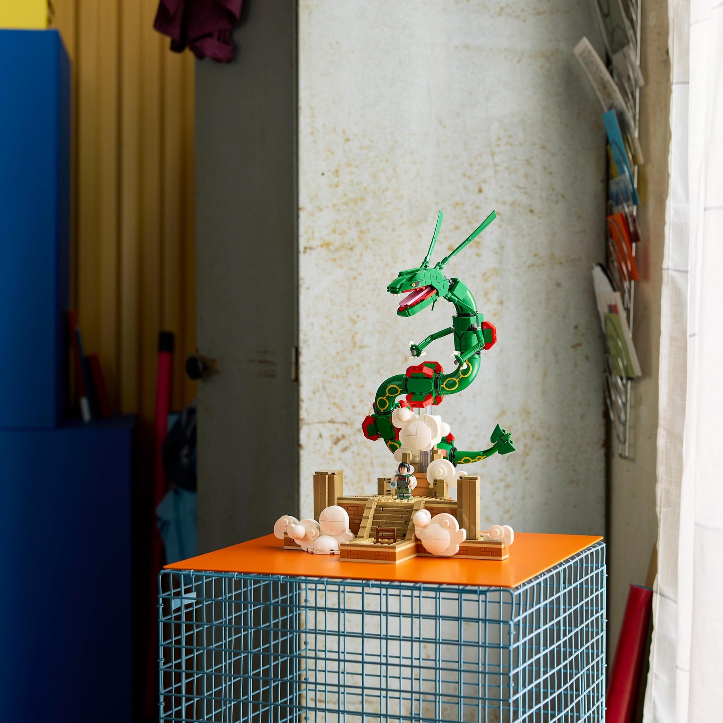 LEGO 72168 Pokémon Rayquaza - Anime Model Kit for Adults incl. Dragon Figure, Zinnia Trainer Minifigure & Ultra Ball