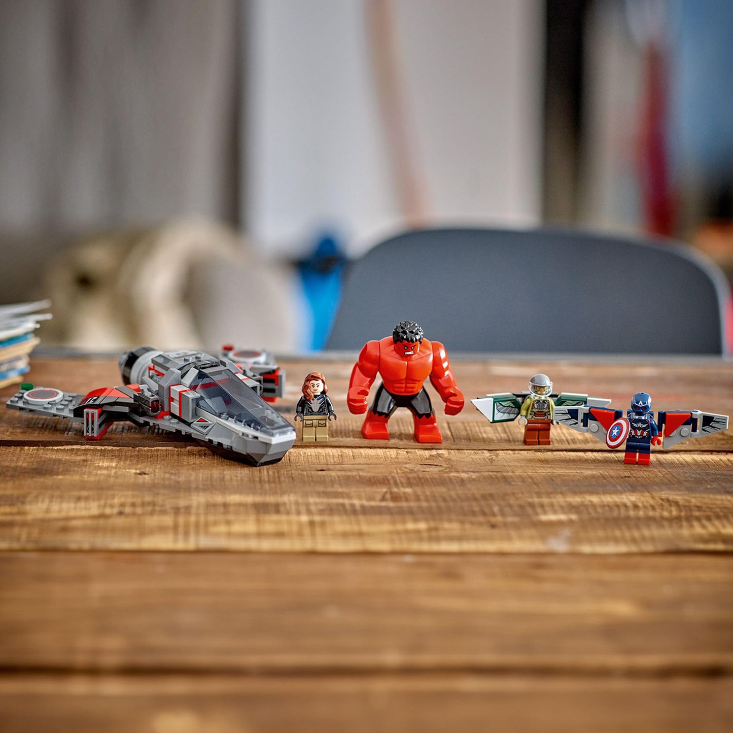 LEGO 76292 Marvel Captain America vs. Red Hulk Battle Set with 4 Super Hero Minifigures Including Red Hulk and Falcon