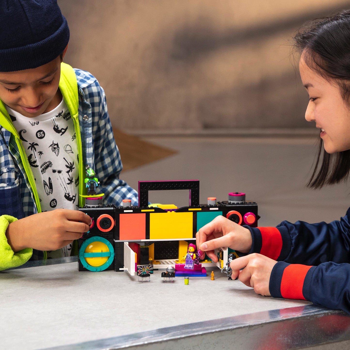 LEGO 43115 VIDIYO The Boombox BeatBox BeatBox Music Video Maker Musical Toy for Kids, Augmented Reality Set with App