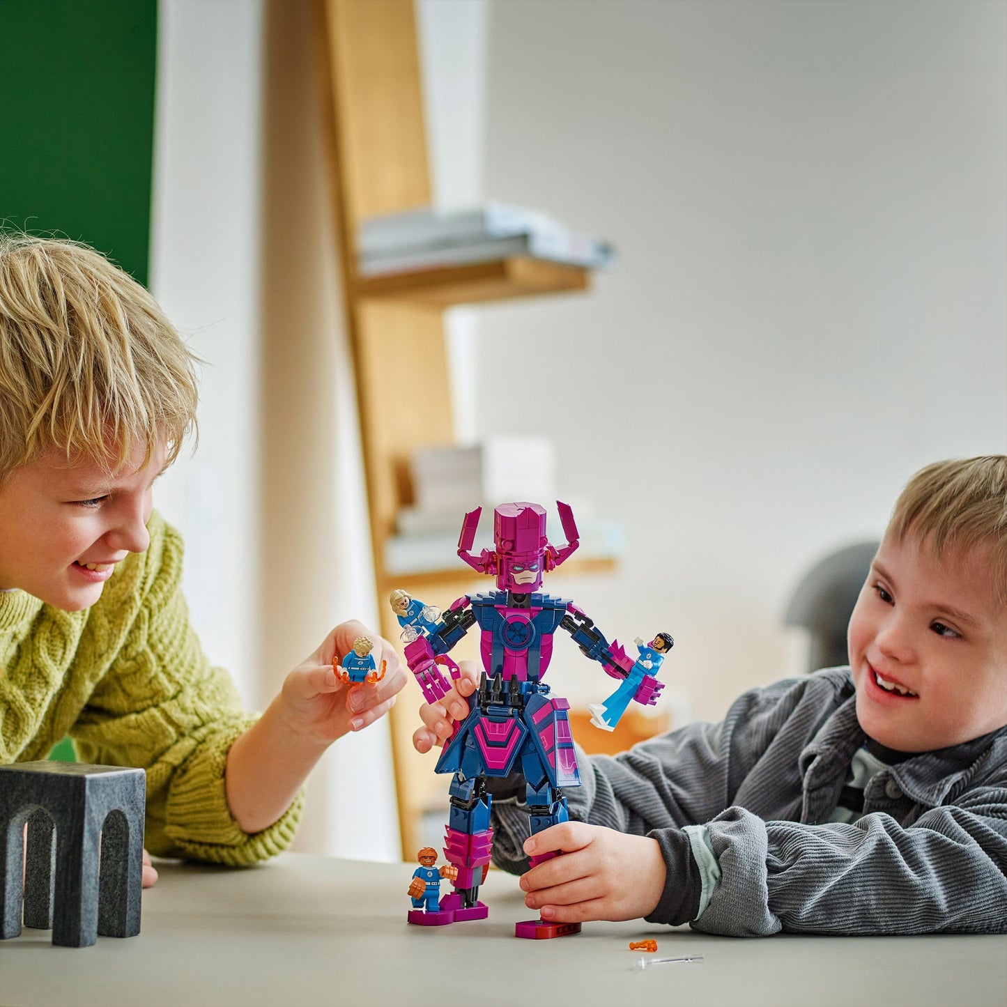 LEGO 76316 Marvel Fantastic Four vs. Galactus Construction Figure - Building Toy with Reed Richards, Invisible Woman, The Thing & Human Torch Minifigures