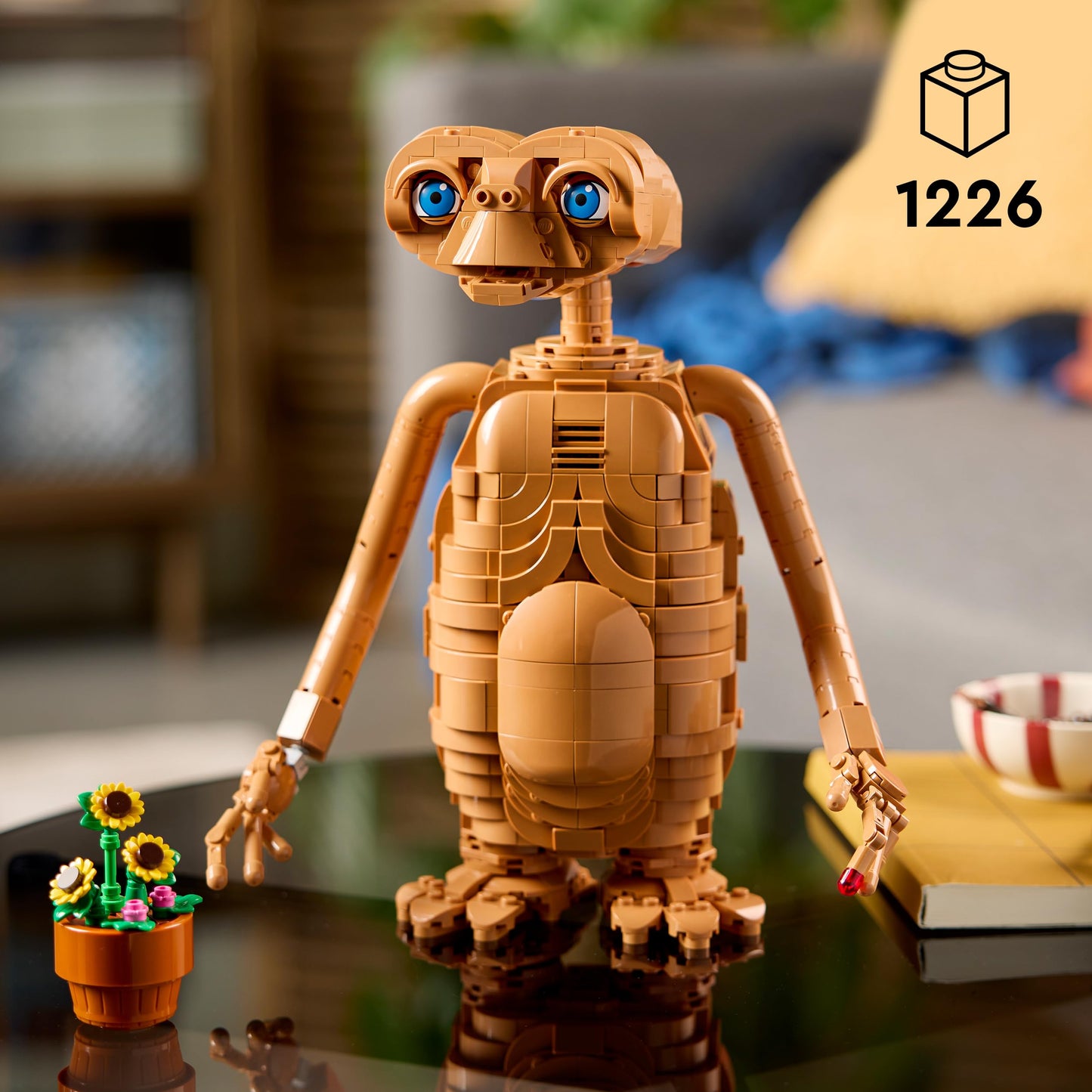 LEGO 21370 Ideas E.T. the Extra-Terrestrial -  incl. Alien Figure, Artificial Potted Flowers & Light Brick