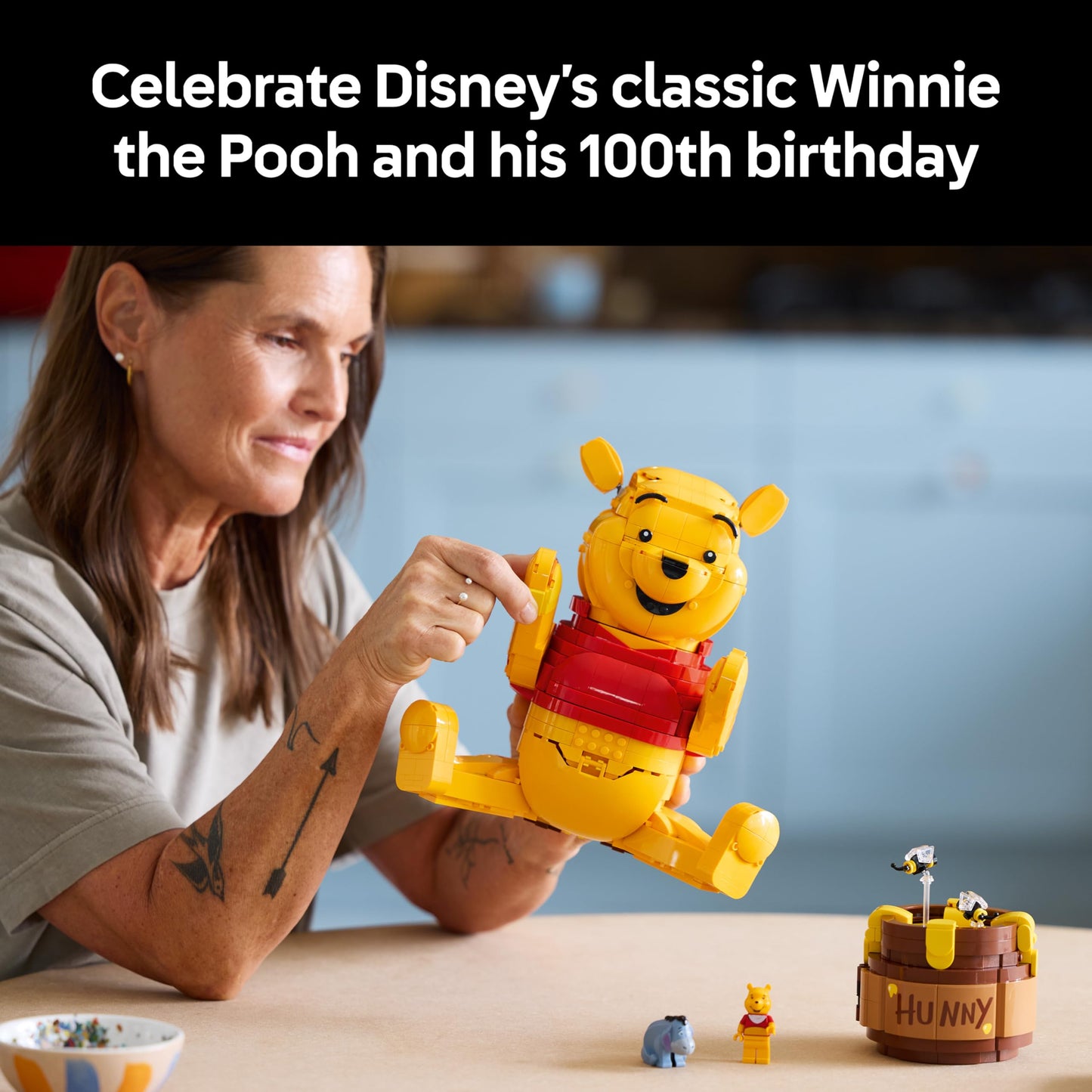 LEGO 43300 Disney Winnie the Pooh - Display Model with Honey Pot, Collectible Minifigure & Eeyore Figure