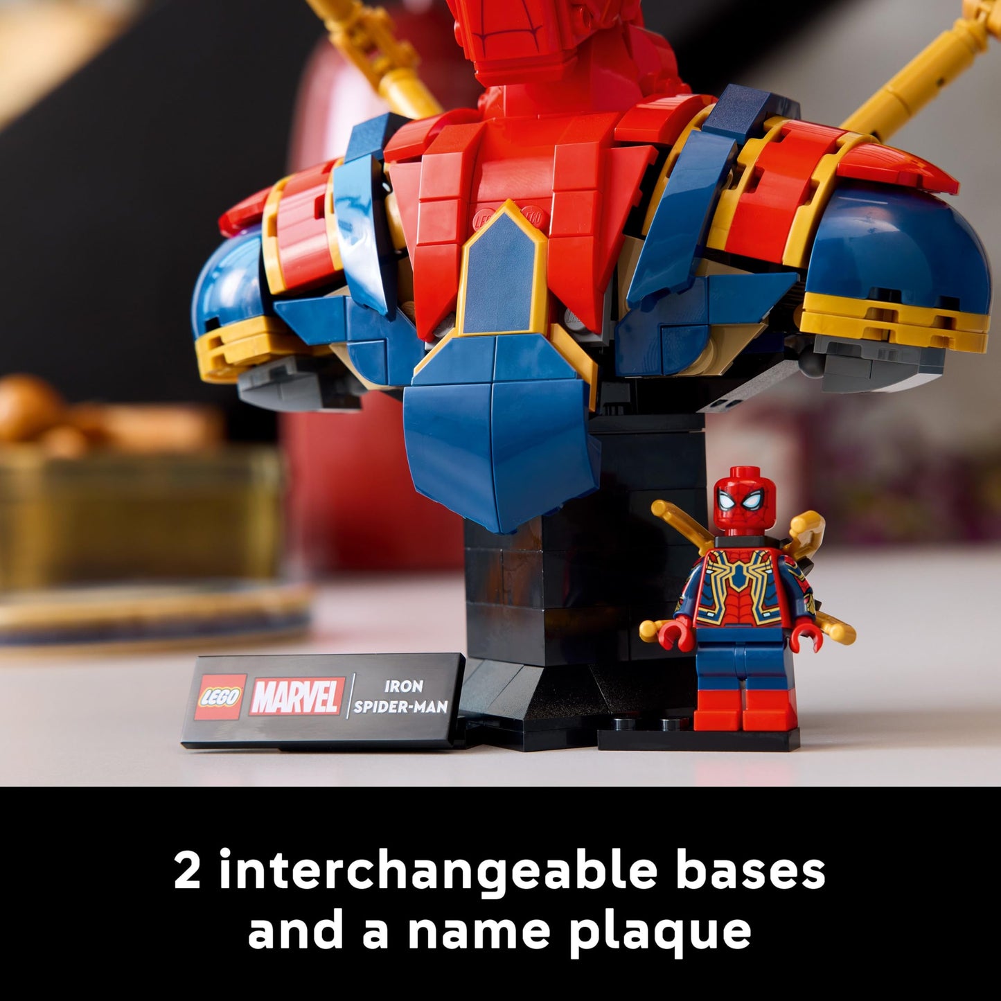 LEGO 76326 Marvel Iron Spider-Man Bust incl. 2 Movable Arms, a Rotating Head & a Super Hero Minifigure