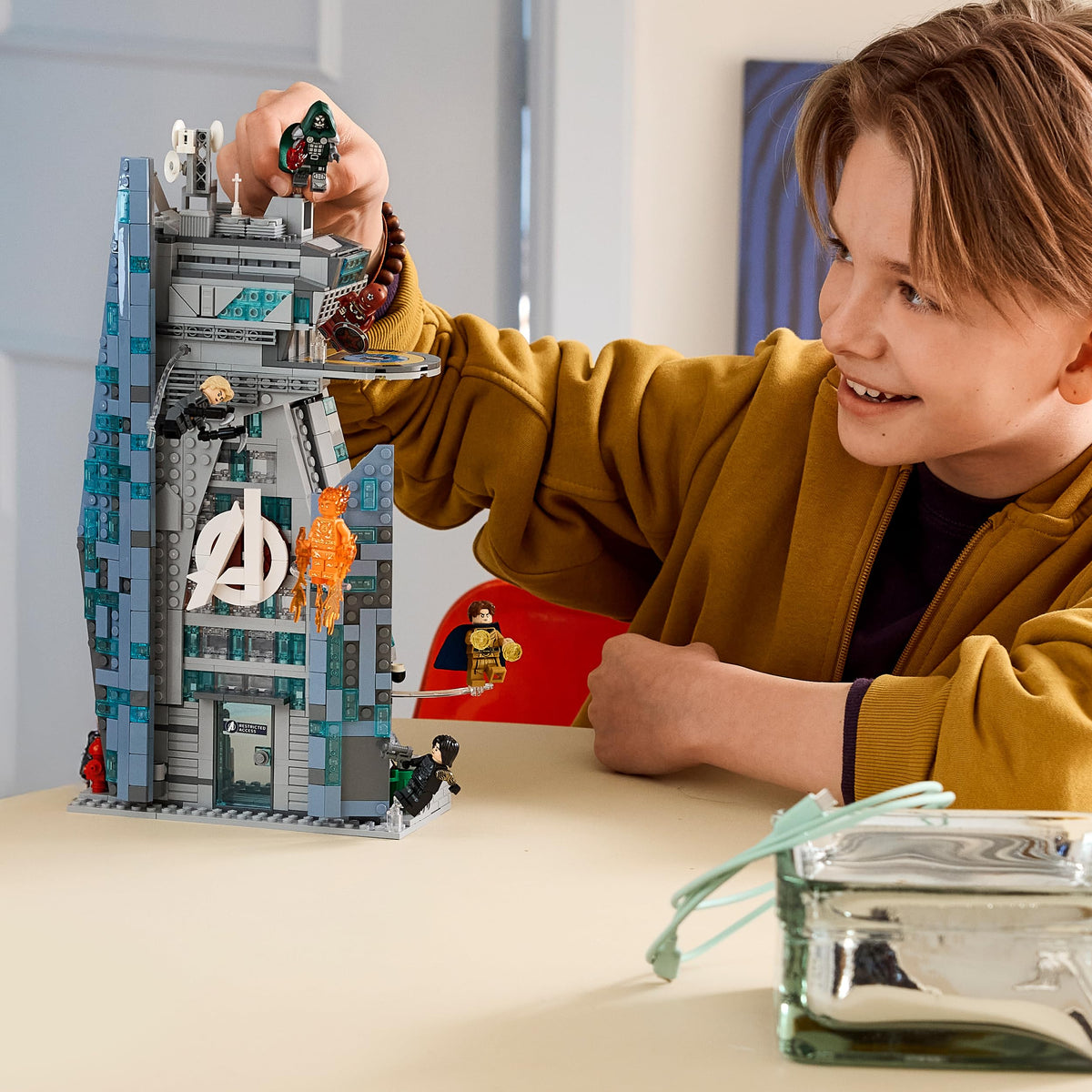 LEGO 76352 Marvel Avengers : Doomsday New Avengers Tower